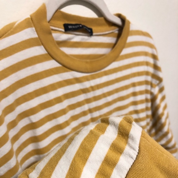 Brandy Melville Yellow Stripe T - Picture 4 of 4